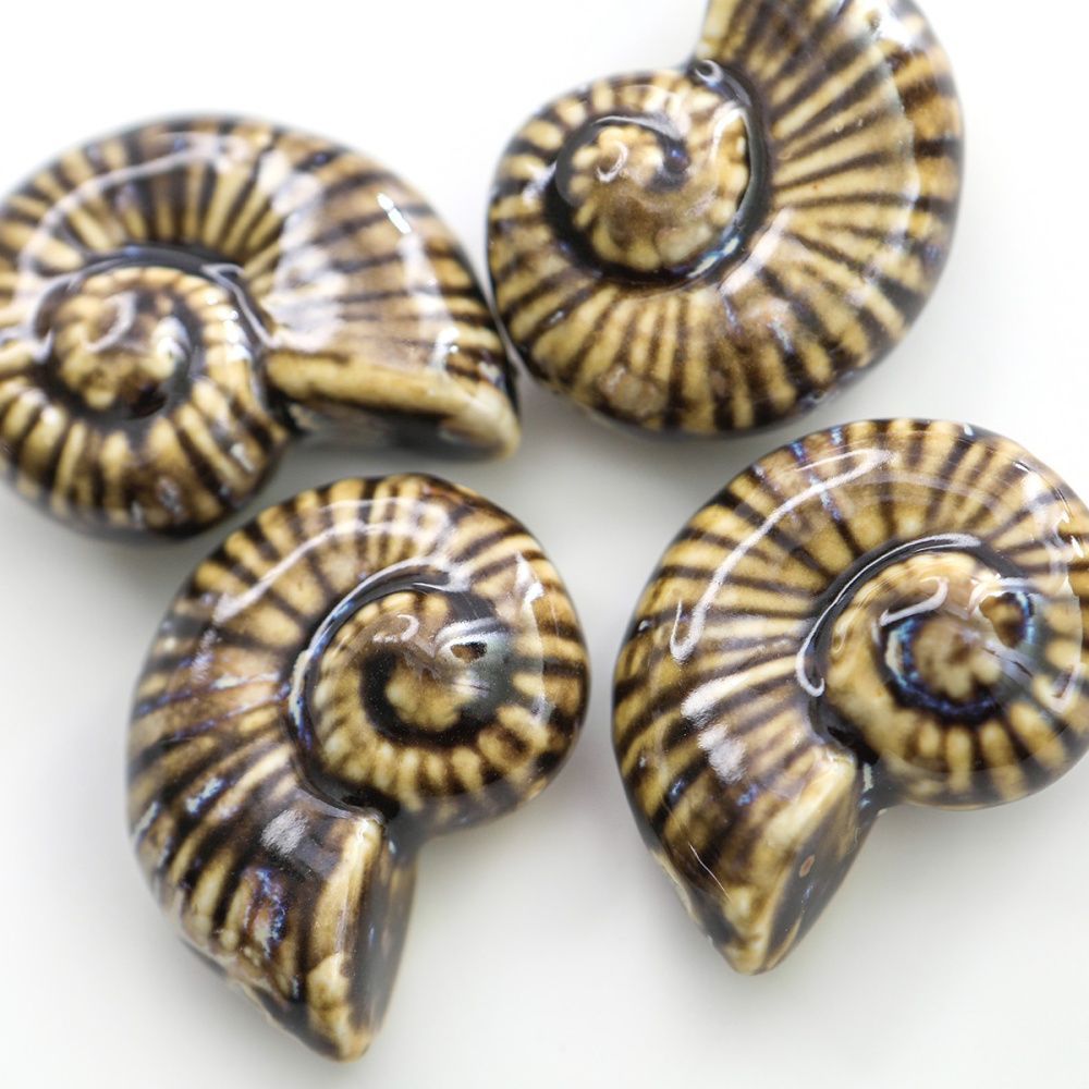 бусина, керамика "наутилус", цвет кофе, 39x30x16.5 мм