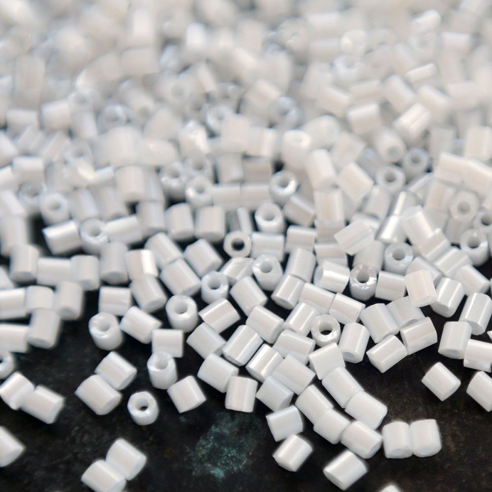 бисер "радуга", рубка-гексагон, цвет жемчужно-белый люстровый, 2-3x2 мм (уп 7 г)