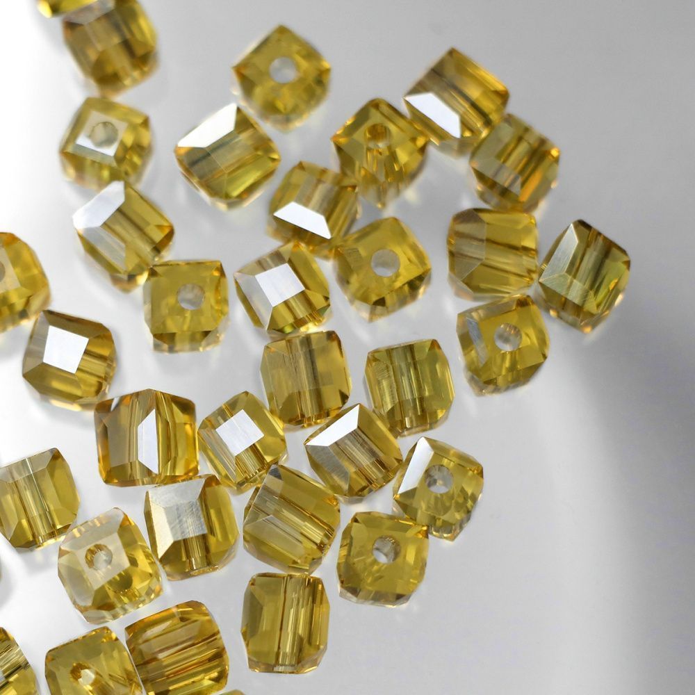 бусина, стекло "куб" 4, цвет золотистый радужный, 4х4 мм, (уп 40+/-2 шт)