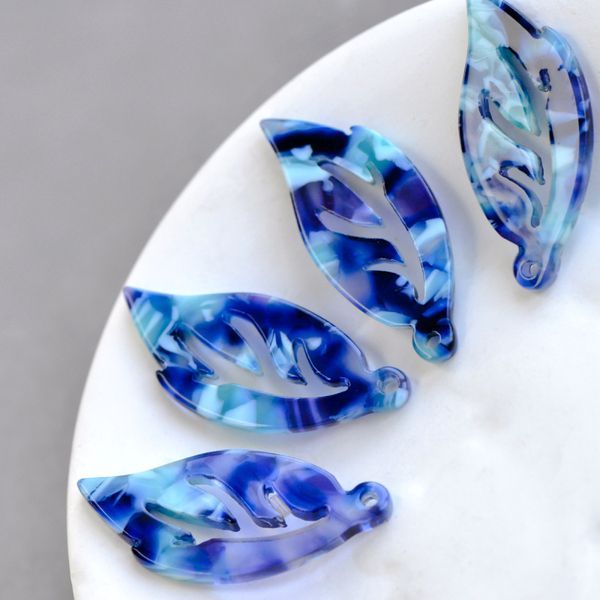 подвеска из смолы "листок", цвет бирюзовый/фиолетовый перламутр, 35x15.5x2.5 мм