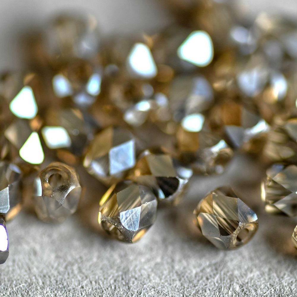 бусина, стекло бочонок 4, граненая, цвет бежевый перламутровый, 4x4 мм (уп 30+/-5 шт)