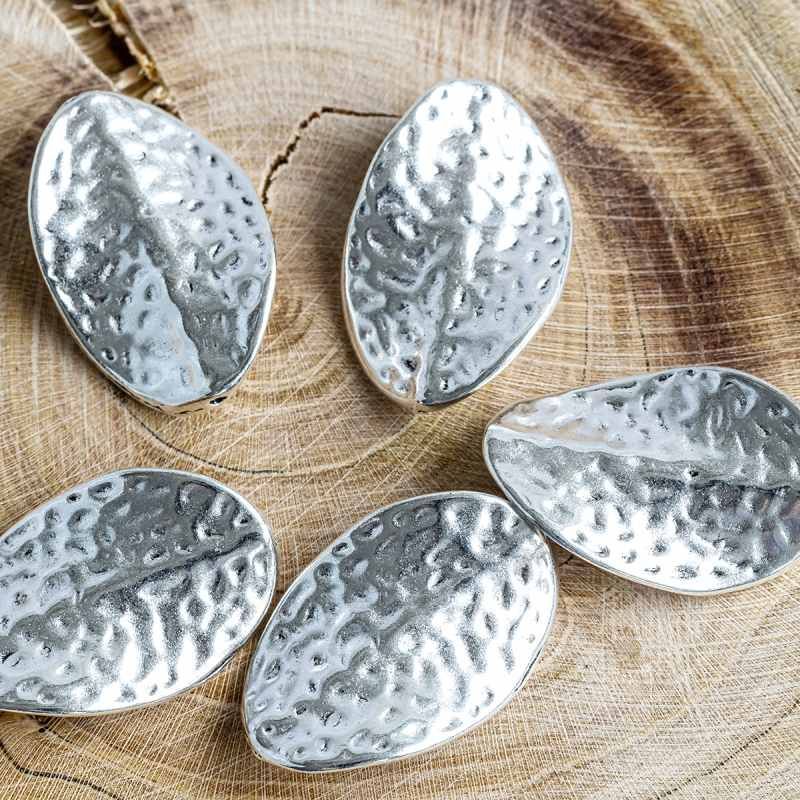 бусина, металл "лист гастерии", цвет античное серебро, 27.5x18x3 мм