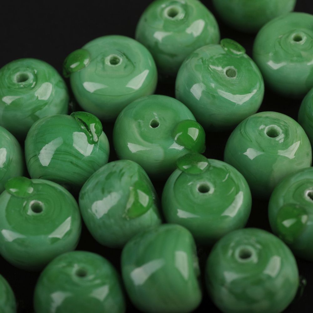 бусина, лэмпворк "яблоко", стекло, цвет зелёный, 12-13.5x11-11.5 мм