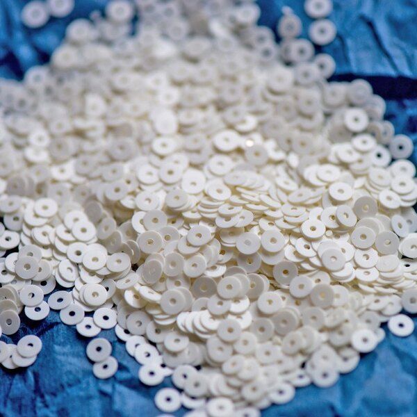 пайетки плоские, айвори, 4 мм