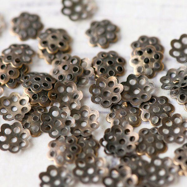 шапочка для бусин "ромашка", цвет античная бронза, 6 мм (уп 20 шт)