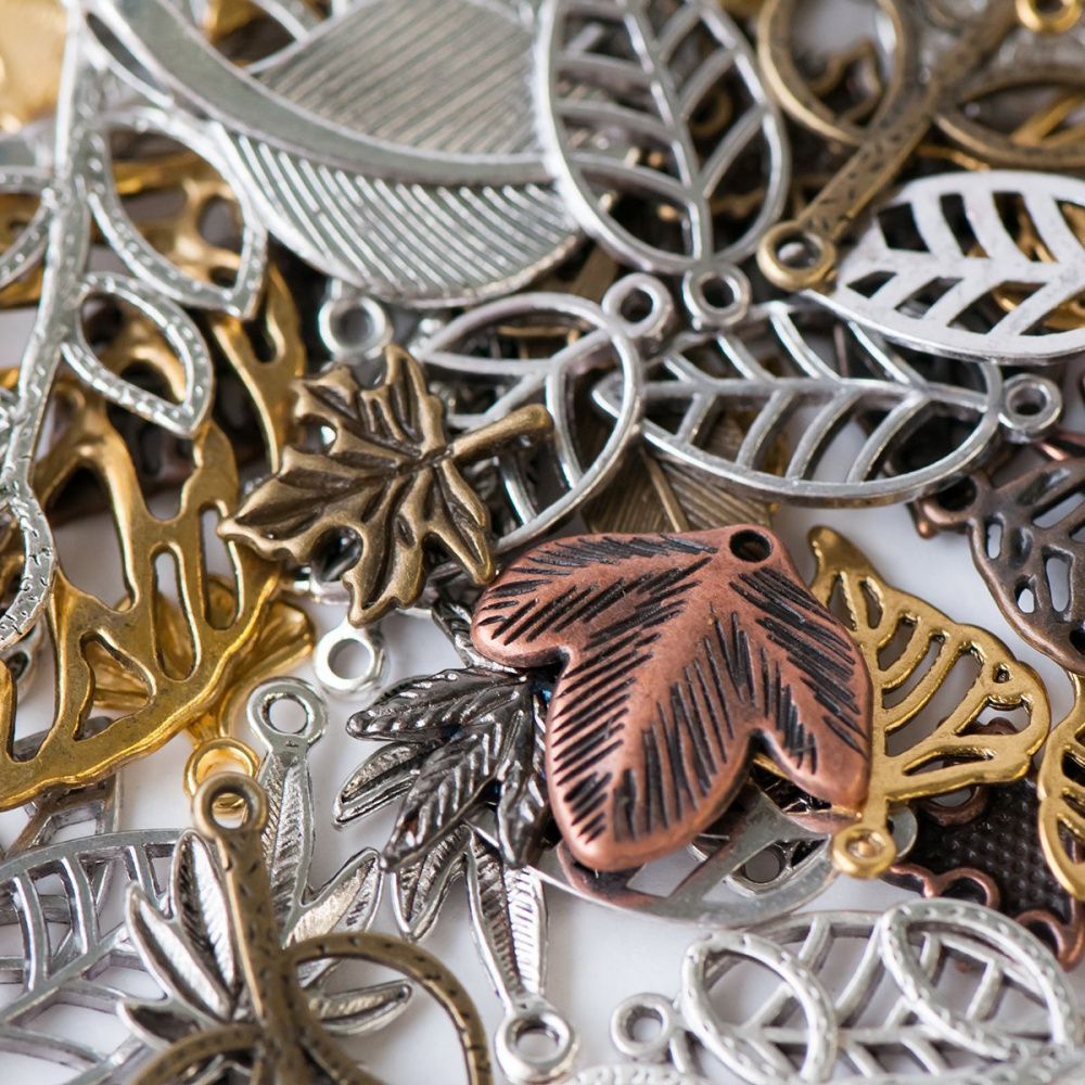 микс металлический из подвесок "листики", цветовой и размерный микс (уп 20 г)