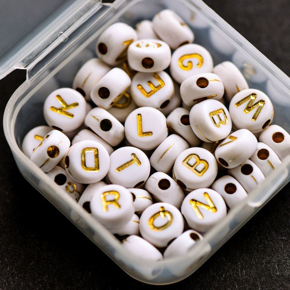 набор бусин плоских 52 шт. с буквами, английский алфавит, белый/золото