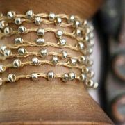 Бисер на нити, цвет золото металлик, диаметр 2 мм