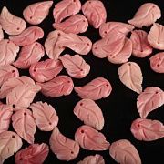 Подвеска им.коралла "Листик", цвет светло-коралловый, 14x9x3.5 мм