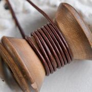 Шнур кожаный, цвет молочный шоколад, диаметр 2 мм