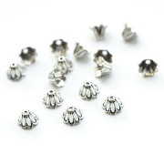 Шапочка для бусин "Горечавка", цвет античное серебро, 7x5 мм