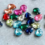 Стразы в цапах, капля, платина/акрил, цветовой микс, 18x13x6.5 мм
