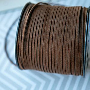 Шнур из искусственной замши, коричневый темный, 3х1.4 мм