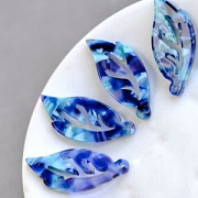 Подвеска из смолы "Листок", цвет бирюзовый/фиолетовый перламутр, 35x15.5x2.5 мм