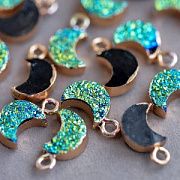 Подвеска друза "Полумесяц", металлизированная, цвет св. золото/кристалл АВ, 14-15x8x4 мм