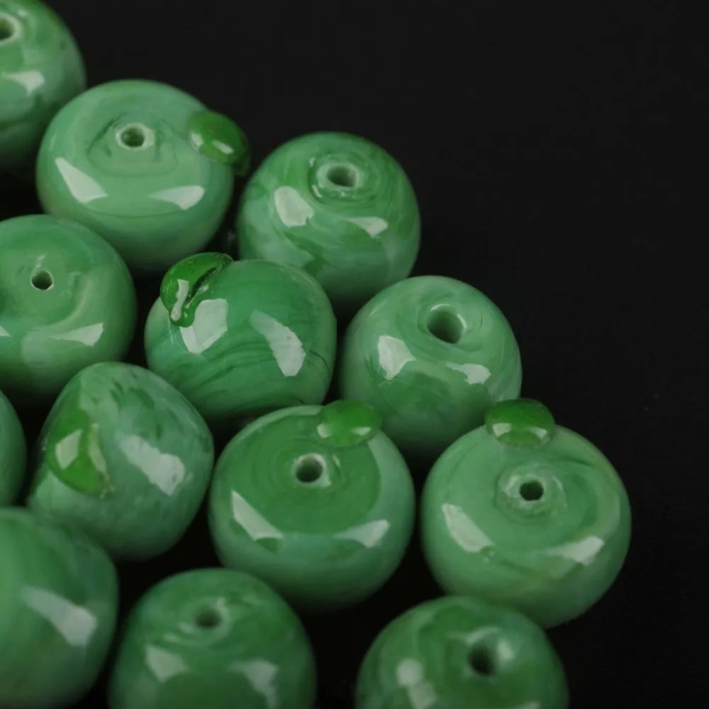 бусина, лэмпворк "яблоко", стекло, цвет зелёный, 12-13.5x11-11.5 мм