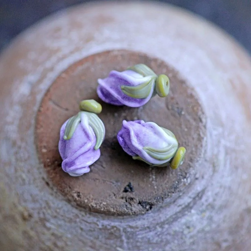 бусина, мурано "розовый бутон", бело-сиреневый, 15-16х10-11 мм