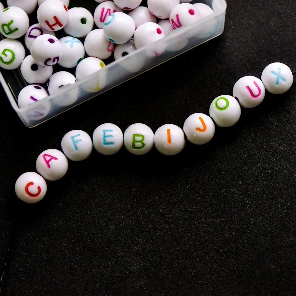 набор бусин круглых 52 шт. с буквами, английский алфавит, белый/микс