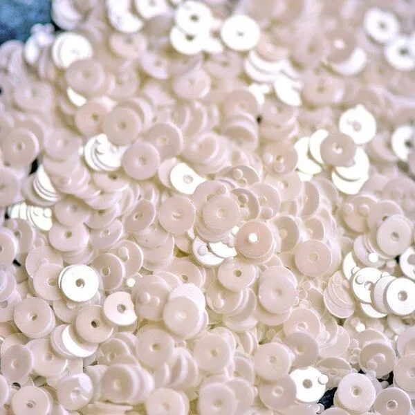 пайетки плоские, айвори перламутр, 4 мм