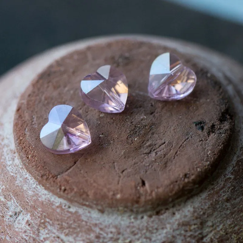 бусина "сердечко", стекло, цвет светло-розовый радужный, 10x10x6.5 мм