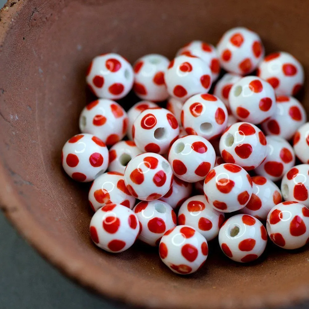 бусина, керамика "спот", цвет белый/красный, 10 мм