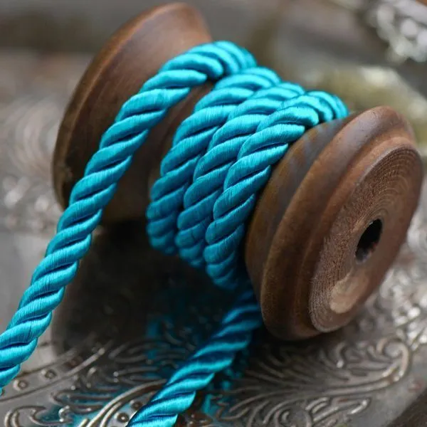 шнур витой из нейлона, цвет ярко-голубой, 5 мм