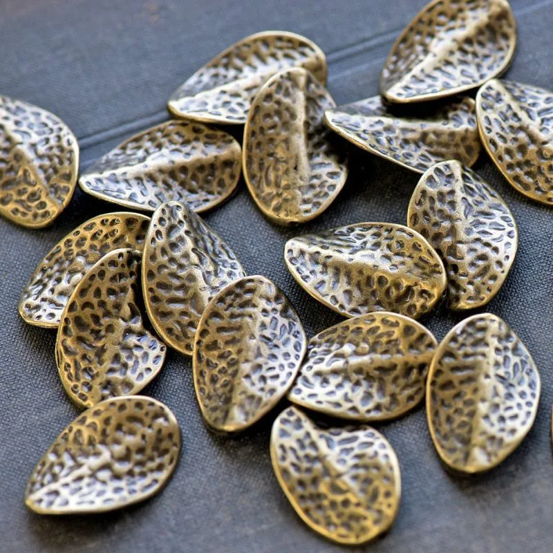 бусина, металл "лист гастерии", цвет античная бронза, 27.5x18x3 мм