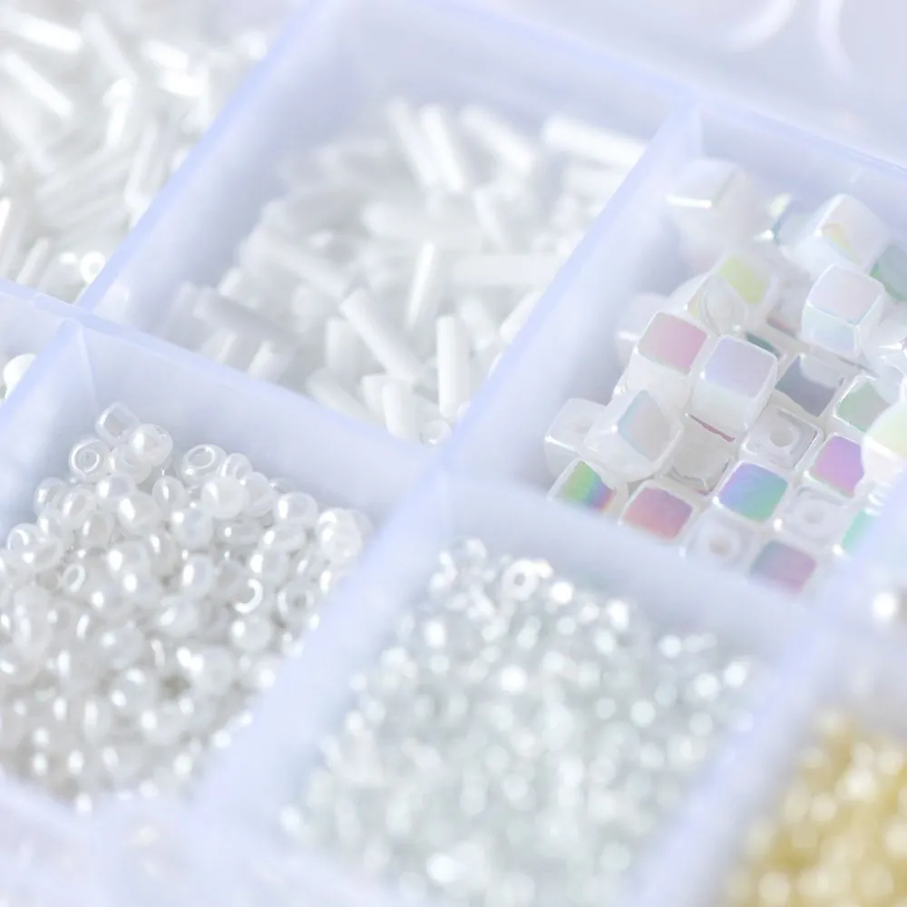 набор бисера и бусин "белый перламутр" для рукоделия/бисероплетения/детского творчества