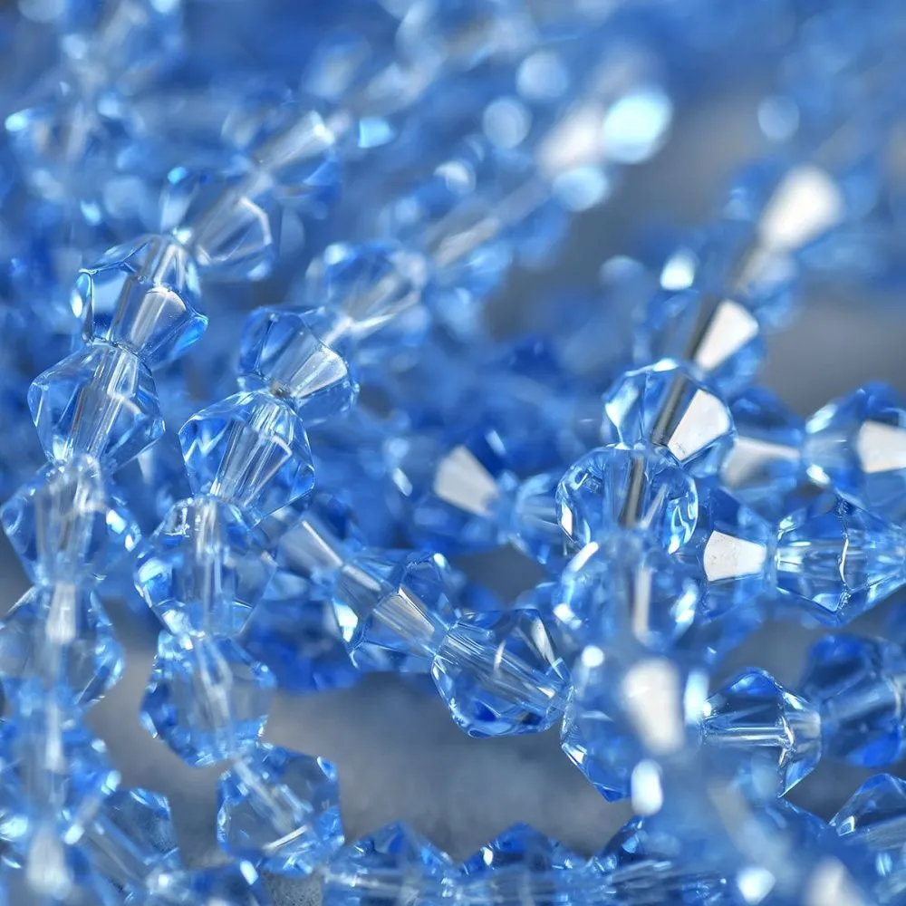 бусина, стекло биконус, цвет небесно-голубой, 4 мм  (уп.30+/-5 шт)